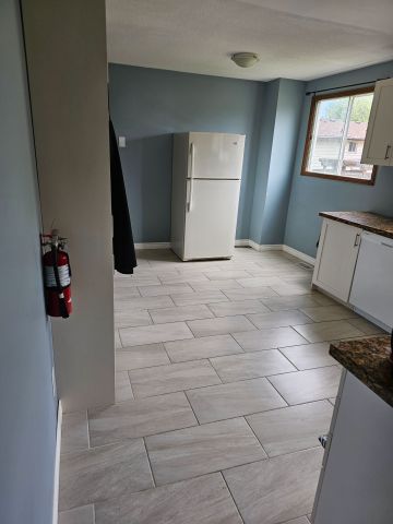 For Lease - 3 Baxter Crescent Unit# BEDRM 5, Thorold, Ontario - Photo 2