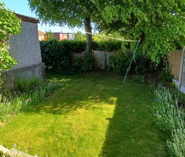 3 bedroom semi-detached house to rent - Photo 5