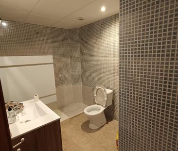 Piso de alquiler en Plaça Poligon 42, 1975, Nord - Photo 6