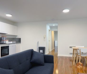 West Melbourne - Photo 4
