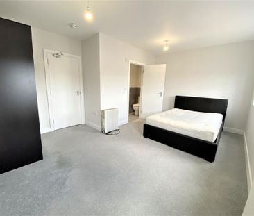 5 bedroom semi-detached house to rent - Photo 3