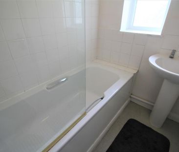 1 bedroom semi-detached house to rent - Photo 6