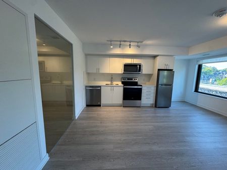 For Lease - 3 Strathgowan Avenue Unit# 313, Toronto, Ontario - Photo 3