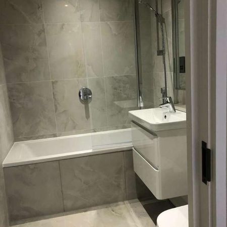 Flat, Colts Village Apartments, Barking Road, London, E6 - Photo 4