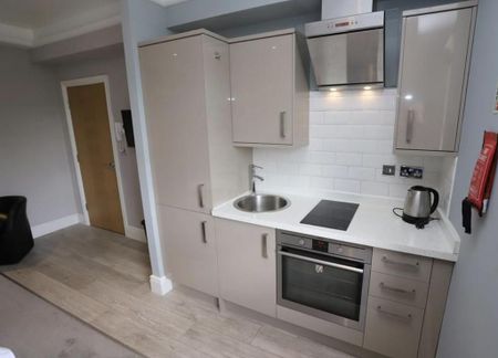 Studio to rent - Photo 5