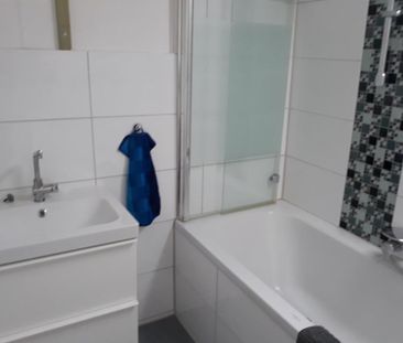 Schöne möblierte DG-Wohnung in grüner, ruhiger Lage von GE-Resse - Photo 3