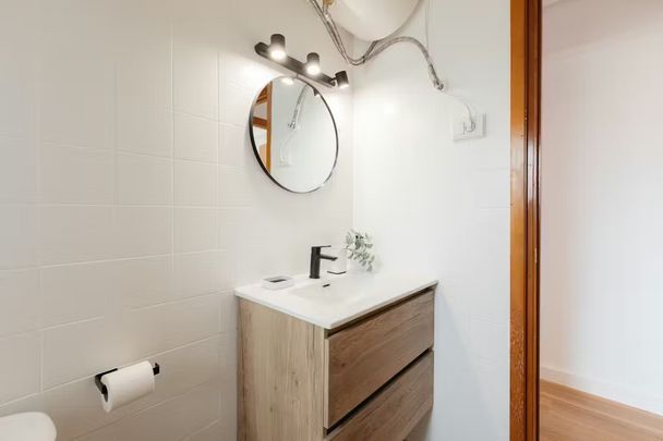 Carrer de Reig Genovés, Valencia, Valencian Community 46019 - Photo 1