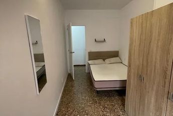 Travessera de Gràcia, Barcelona, Catalonia 08027