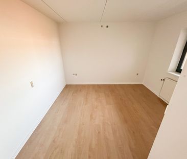 Lys og dejlig 2-værelses lejlighed med terrasse - Foto 5