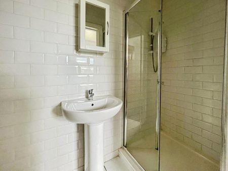 1 bedroom house of multiple occupation to rent - Photo 5