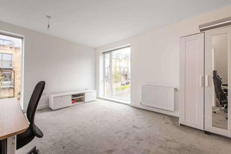 Henry Darlot Drive, Mill Hill East, NW7 - Photo 2