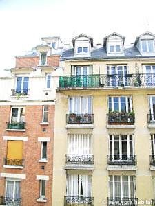 Logement à Paris, Location meublée - Photo 2