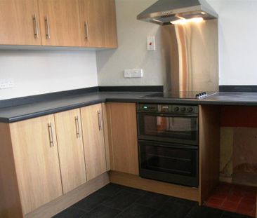 2 bedroom terraced house to rent - Photo 3