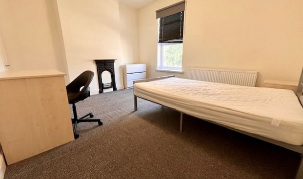 Fantastic 3 bedroom House - Photo 1