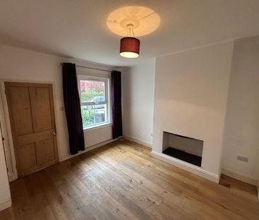 2 bedroom terraced house to rent - Photo 2