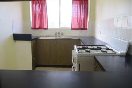 Spacious 1-Bedroom Unit in Prime Coorparoo Location - Photo 5