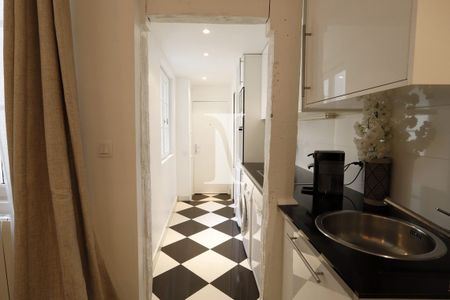 Location Appartement 1 pièce 38m² PARIS 6ème - Photo 2