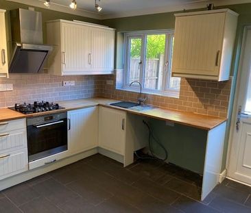 2 bedroom end of terrace house to rent - Photo 6