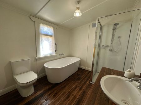 Three bedroom cottage - Photo 5