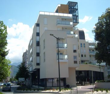 Location Appartement 3 pièces 81m² ANNECY 74000 - Photo 3