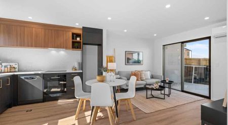 Wigram, 2 bedrooms - Photo 3