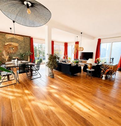 Maison • Garches - Photo 1