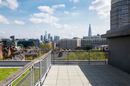 Double Partly Accessible Ensuite - Photo 5