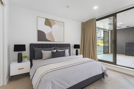 Luxury Apartment. Unbeatable Location - Photo 3