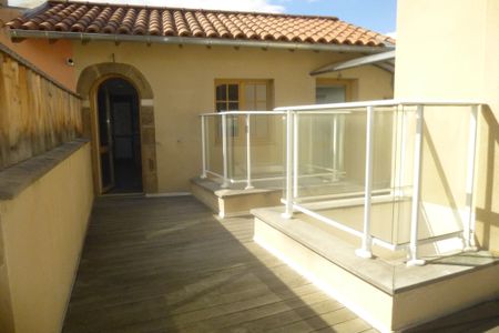 Location Appartement 3 pièces 126m² LE PUY EN VELAY 43000 - Photo 4