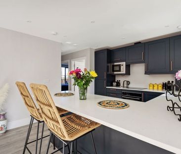 Filmer Grove, Godalming, Surrey, GU7 - Photo 3