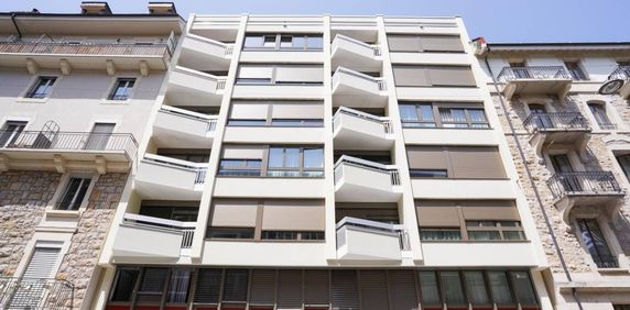 A louer magnifique 5 pièces au 4ème étage avec balcon - Foto 2