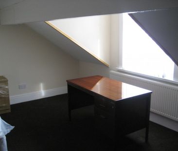 5 Bed Luxury Student House - StudentsOnly - Photo 2