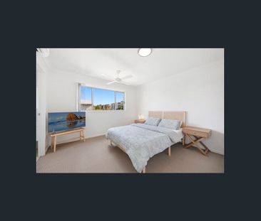 FURNISHED 3 BEDROOM TOWNHOUSE - Photo 5