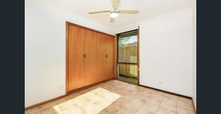 Homette Feel with Front & Rear Courtyards - Low Maintenance & Super Neat - Photo 5