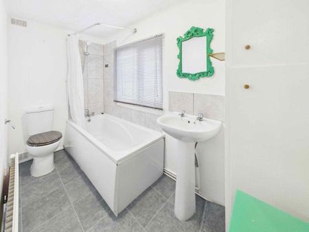 2 bedroom property to rent - Photo 3