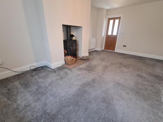 2 bedroom terraced house to rent - Photo 1