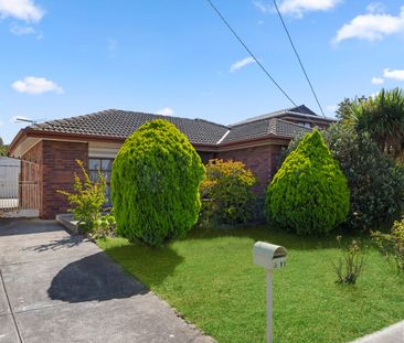 Family Home on a Big Block - Photo 3