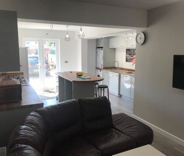1 bedroom in a house share to rent - Photo 1