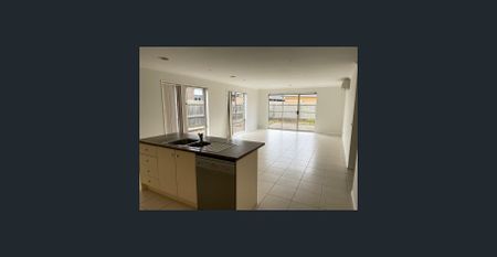 Spacious Family Home in Prime Location - Photo 3