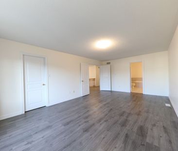 For Lease - 29 Duckfield Crescent, Ajax, Ontario - Photo 2