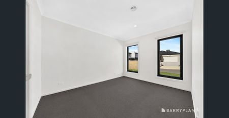 Neat & Complete! - Photo 3