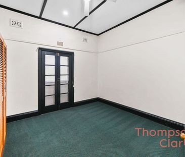 Spacious Three Bedroom Home - Photo 3