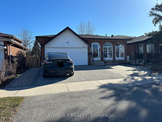 Detached Home For Lease | E8133744 - Photo 1