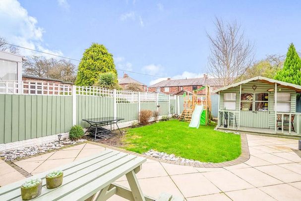 3 bedroom semi-detached house to rent - Photo 1