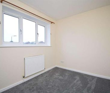 St Peters Gate, Ossett, WF5 - Photo 3