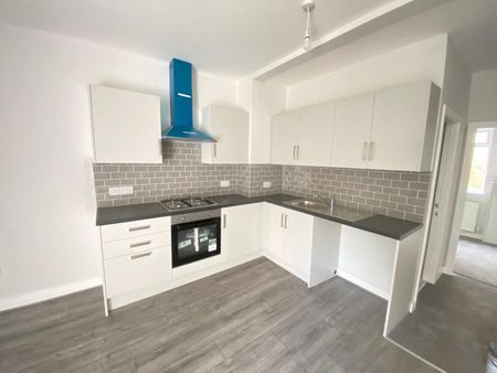2 Bed Flat, Littleton Road, M7 - Photo 5