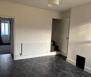 3 BED Terraced House - Photo 1