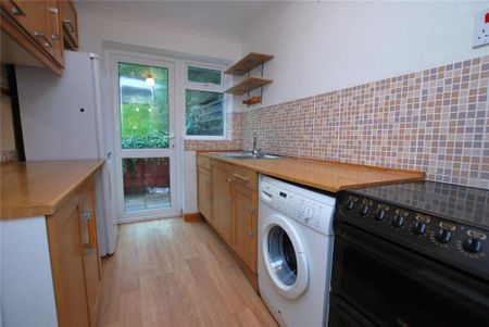 2 bedroom terraced house to rent - Photo 5
