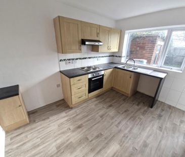 3 bedroom terraced house to rent - Photo 6