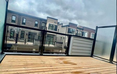 For Lease - 18 Akil Thomas Gardens, Toronto, Ontario - Photo 2